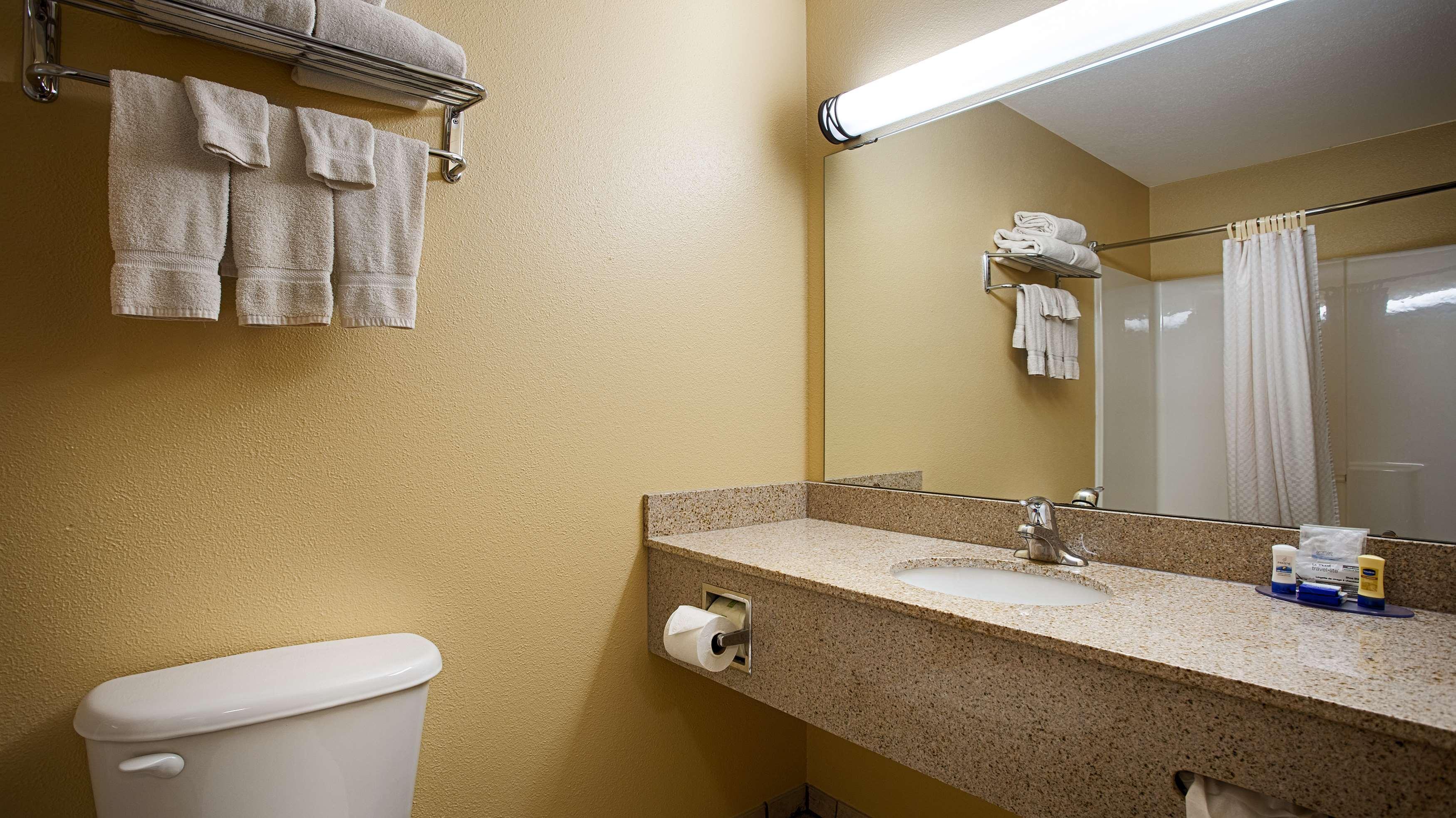 Best Western Penn-Ohio Inn & Suites Hubbard Habitación foto