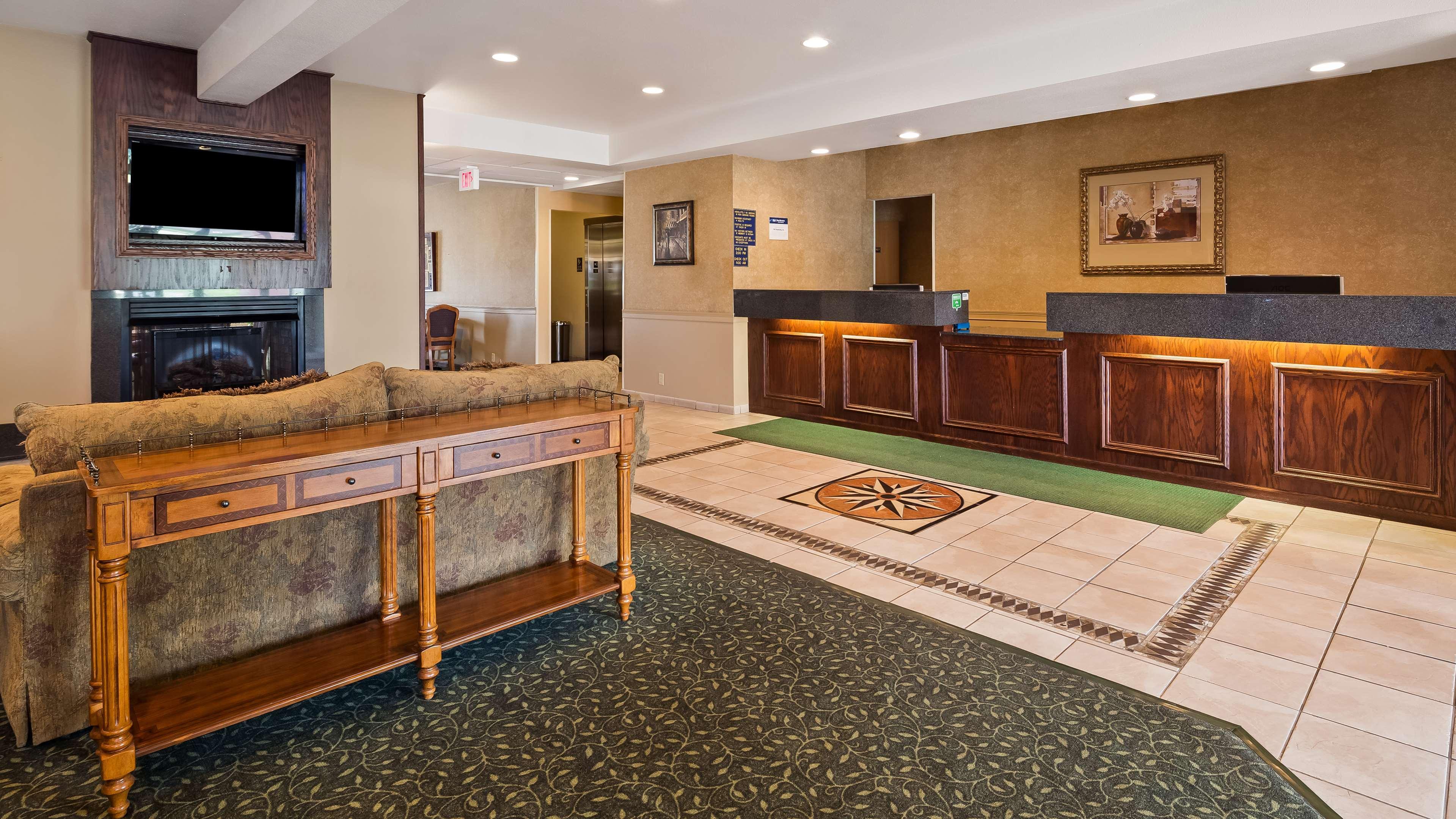 Best Western Penn-Ohio Inn & Suites Hubbard Exterior foto